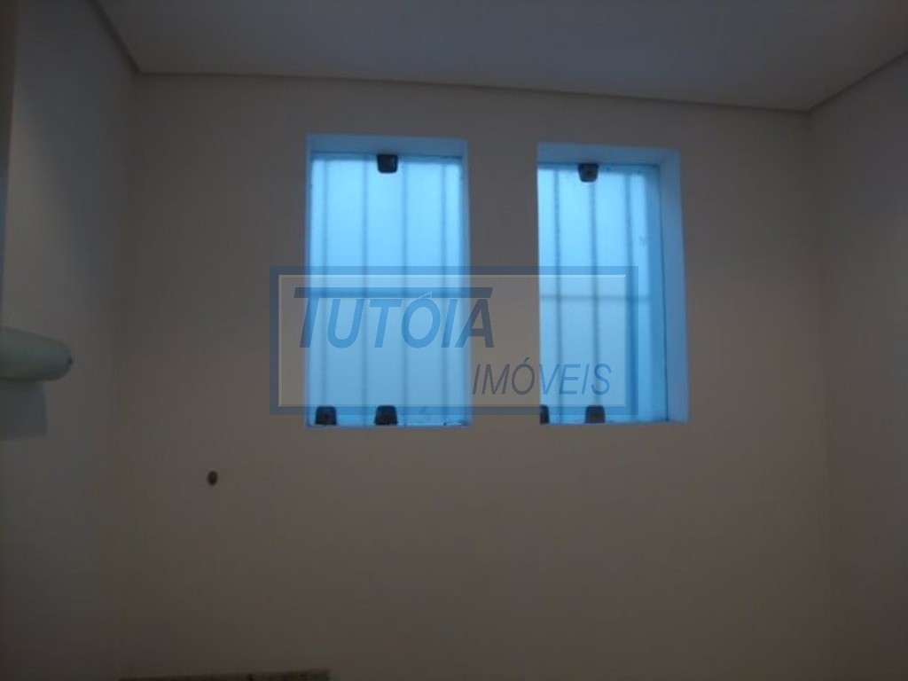 Casa para alugar com 2 quartos, 150m² - Foto 25