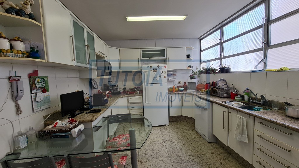 Apartamento à venda com 3 quartos, 170m² - Foto 22