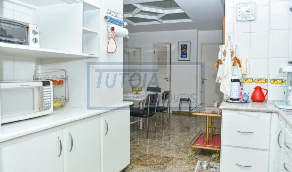 Apartamento à venda com 4 quartos, 226m² - Foto 32