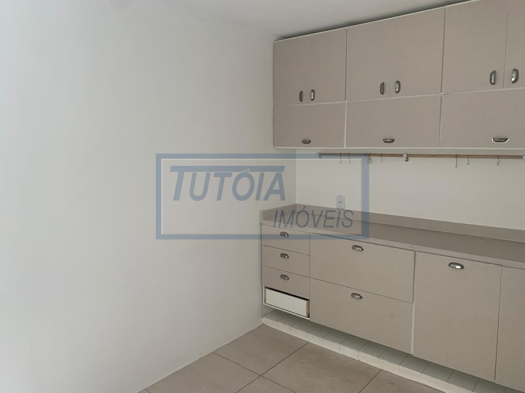 Apartamento para alugar com 3 quartos, 150m² - Foto 12