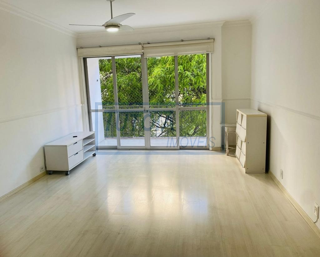 Apartamento para alugar com 3 quartos, 120m² - Foto 2