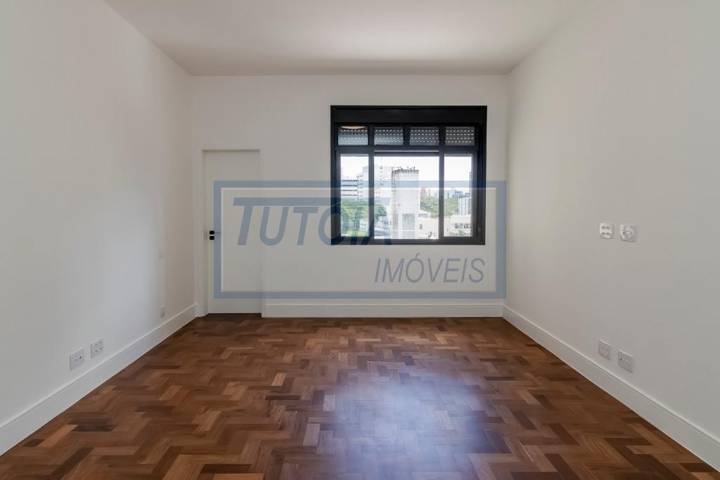 Apartamento à venda com 3 quartos, 212m² - Foto 15