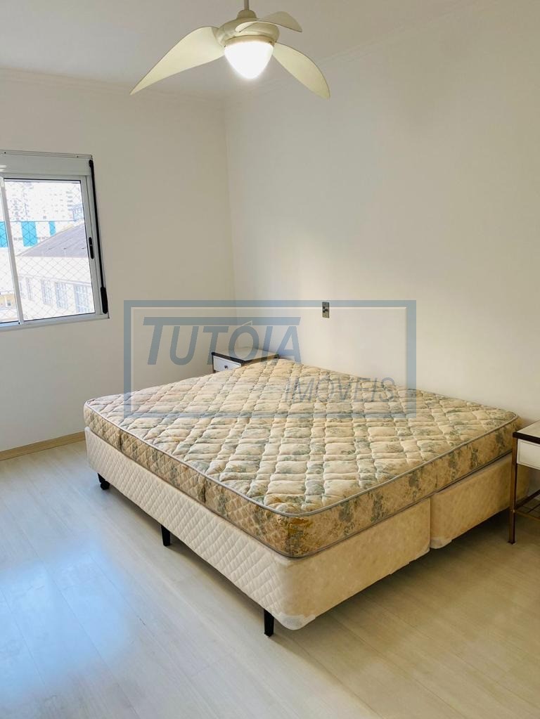 Apartamento para alugar com 3 quartos, 120m² - Foto 8