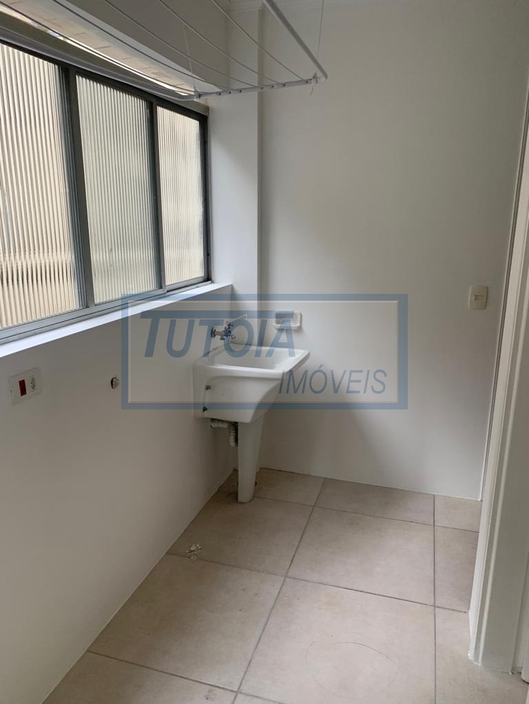 Apartamento para alugar com 3 quartos, 150m² - Foto 13