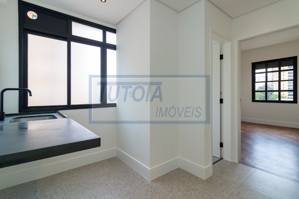 Apartamento à venda com 3 quartos, 212m² - Foto 29