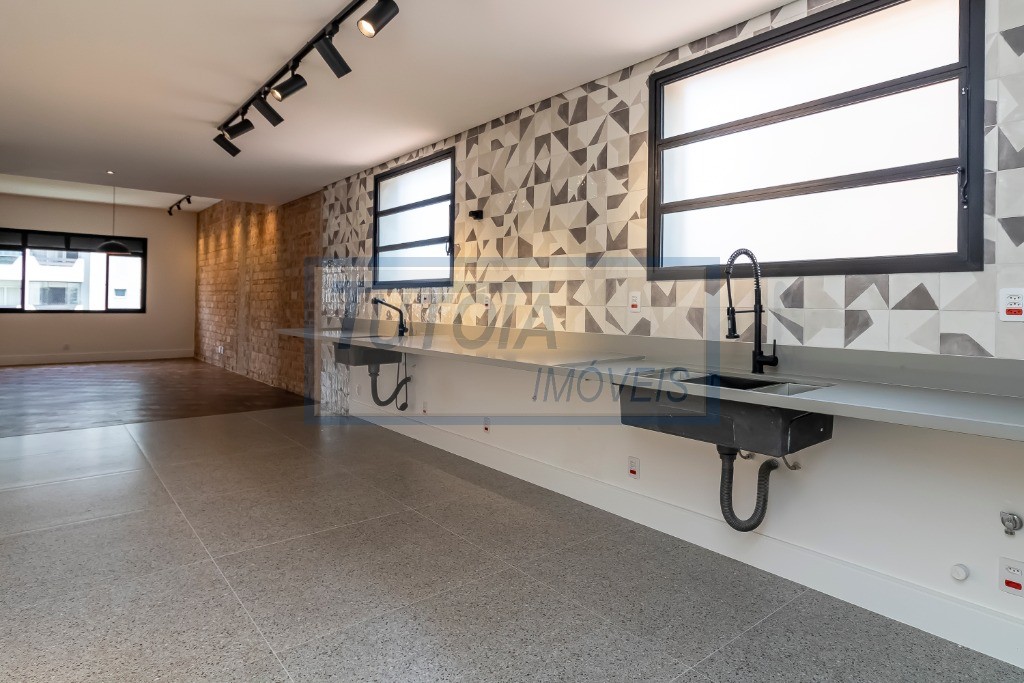 Apartamento à venda com 3 quartos, 212m² - Foto 11