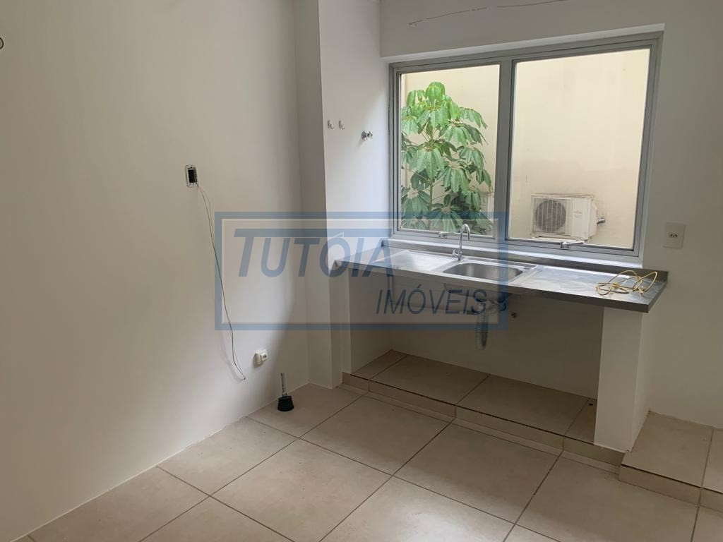 Apartamento para alugar com 3 quartos, 150m² - Foto 11