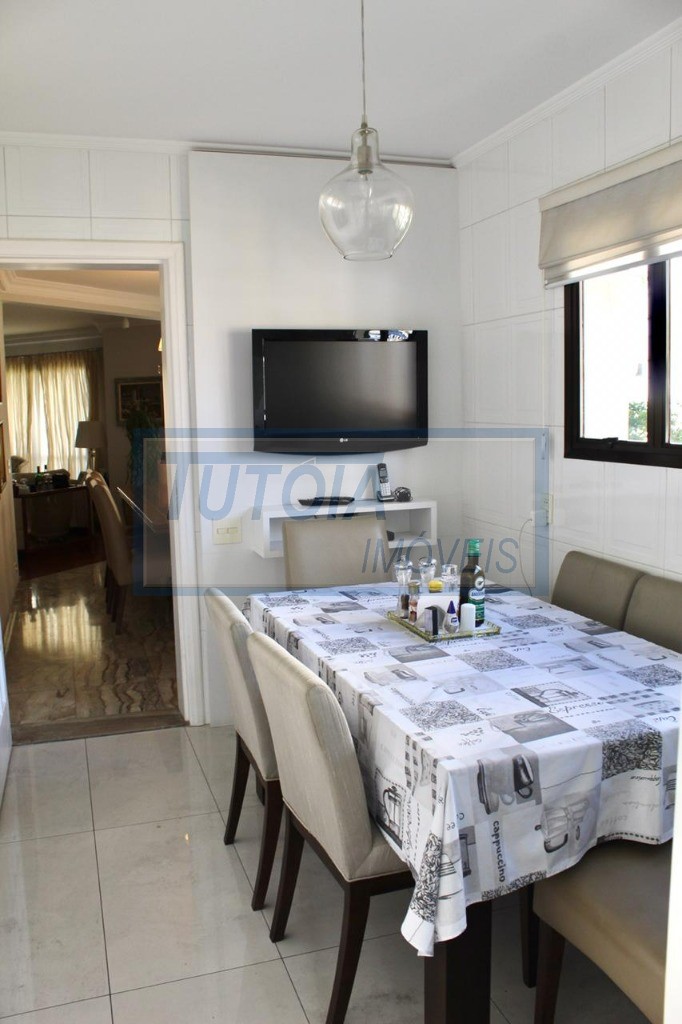 Apartamento à venda com 4 quartos, 233m² - Foto 7