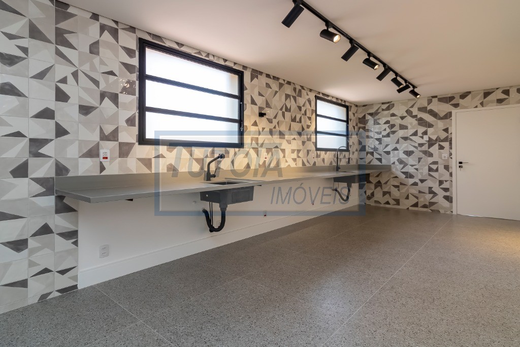 Apartamento à venda com 3 quartos, 212m² - Foto 9