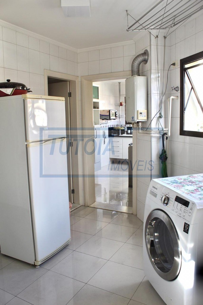 Apartamento à venda com 4 quartos, 233m² - Foto 9