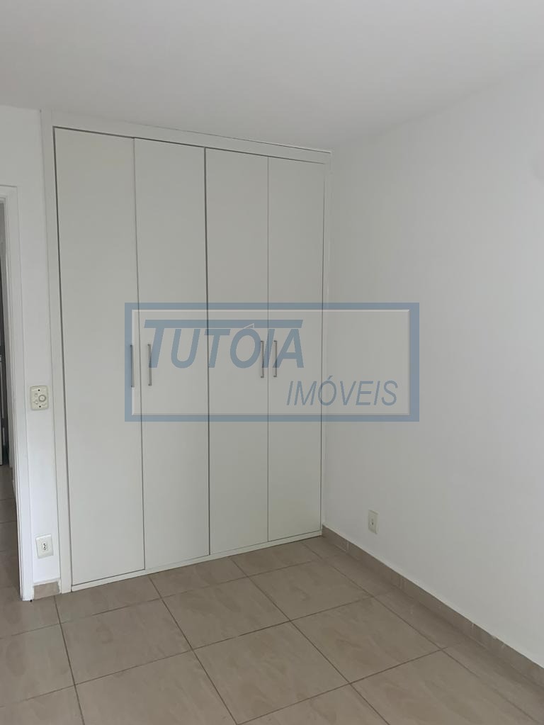 Apartamento para alugar com 3 quartos, 150m² - Foto 4