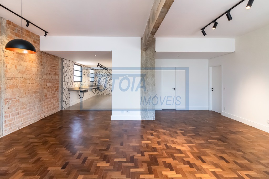 Apartamento à venda com 3 quartos, 212m² - Foto 1