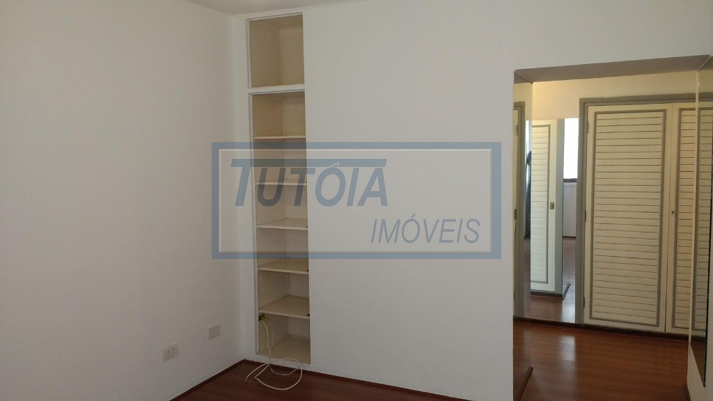 Apartamento à venda com 3 quartos, 135m² - Foto 12