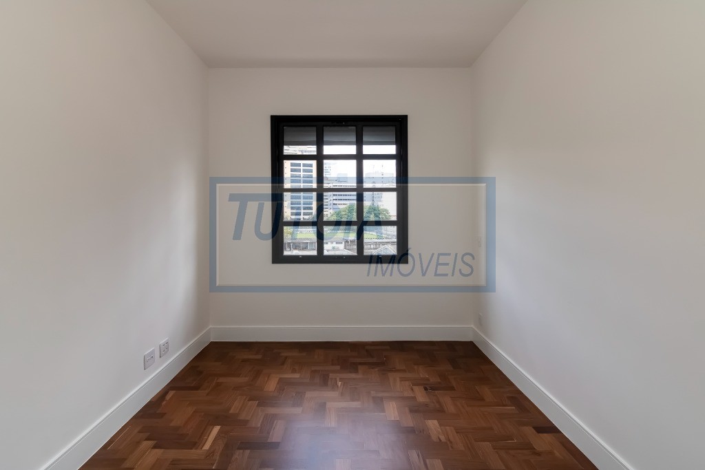 Apartamento à venda com 3 quartos, 212m² - Foto 30