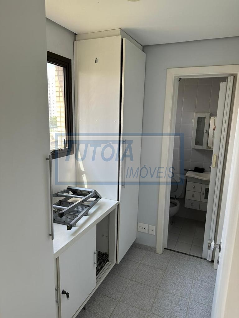 Apartamento à venda com 3 quartos, 170m² - Foto 16