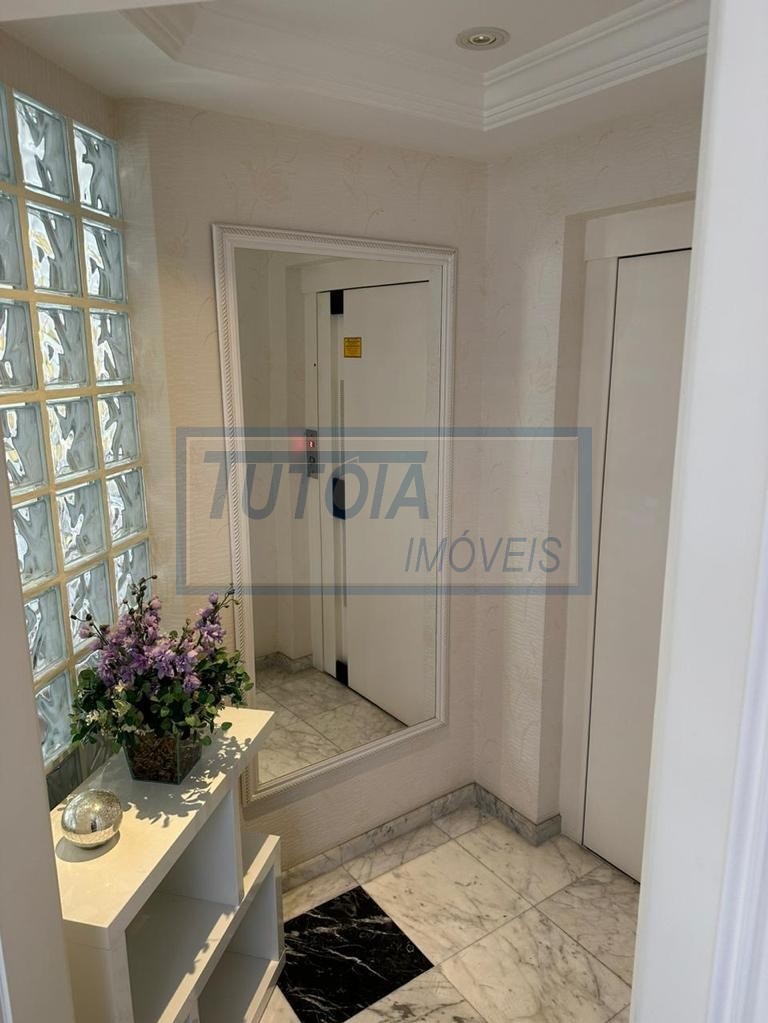 Apartamento à venda com 3 quartos, 170m² - Foto 2