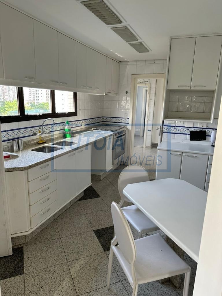 Apartamento à venda com 3 quartos, 170m² - Foto 15