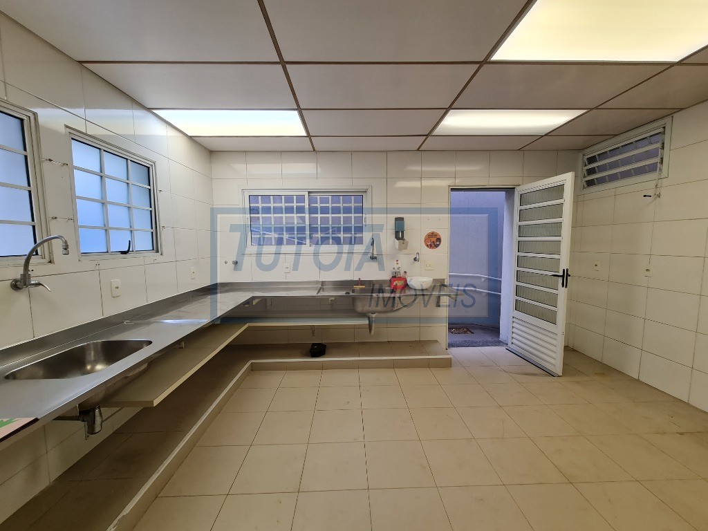 Prédio Inteiro para alugar com 2 quartos, 361m² - Foto 32