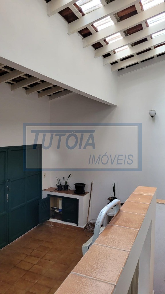 Casa à venda com 5 quartos, 150m² - Foto 4