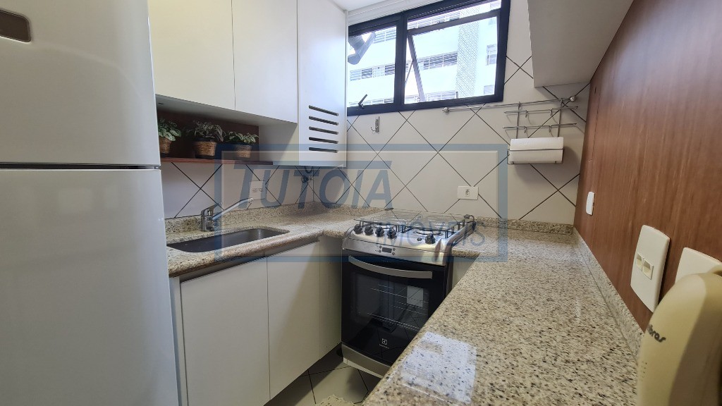 Apartamento à venda com 2 quartos, 70m² - Foto 12