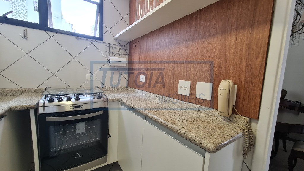 Apartamento à venda com 2 quartos, 70m² - Foto 14