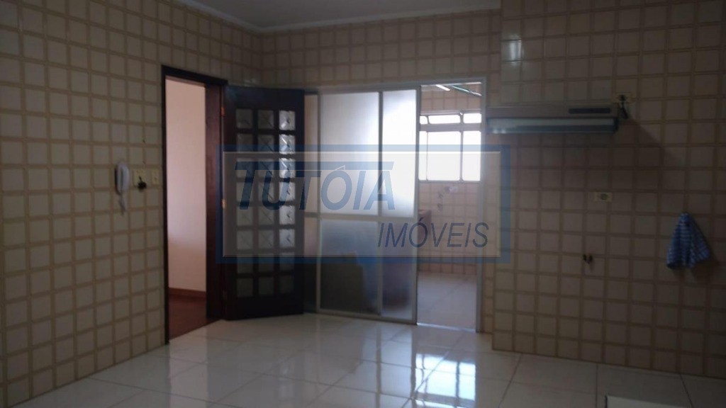 Apartamento à venda com 3 quartos, 140m² - Foto 14