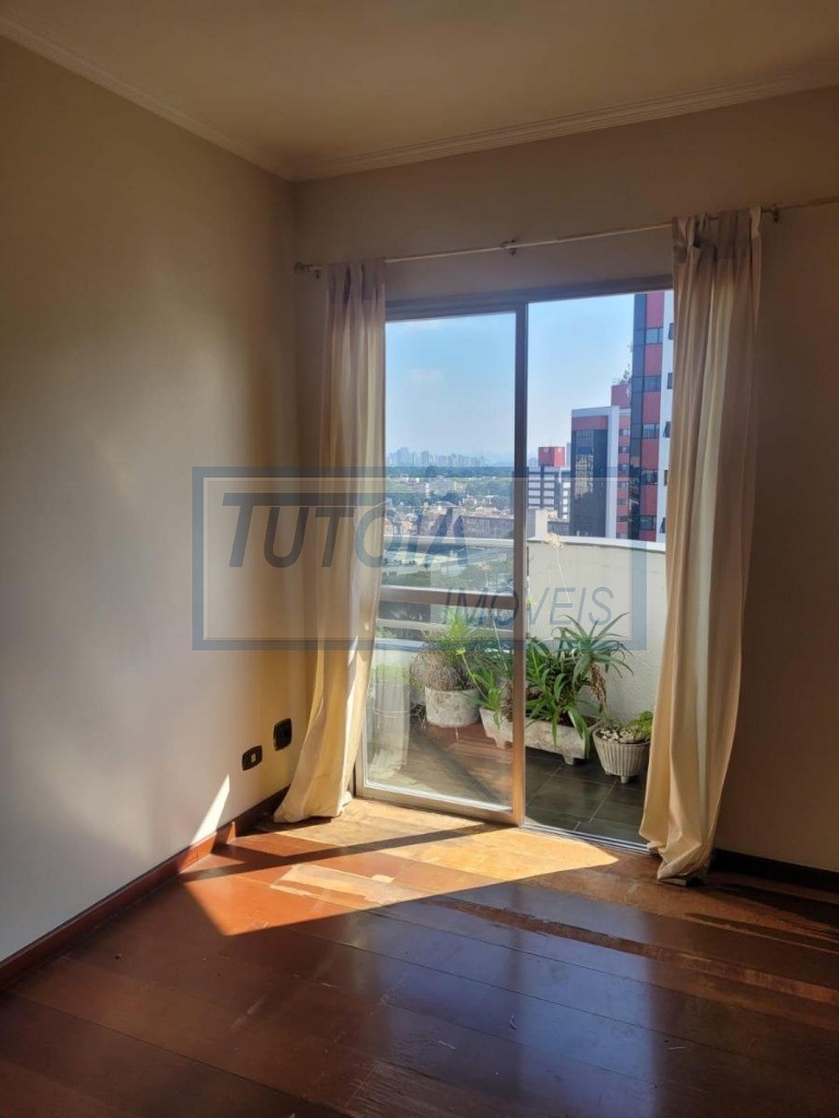 Apartamento à venda com 3 quartos, 140m² - Foto 4