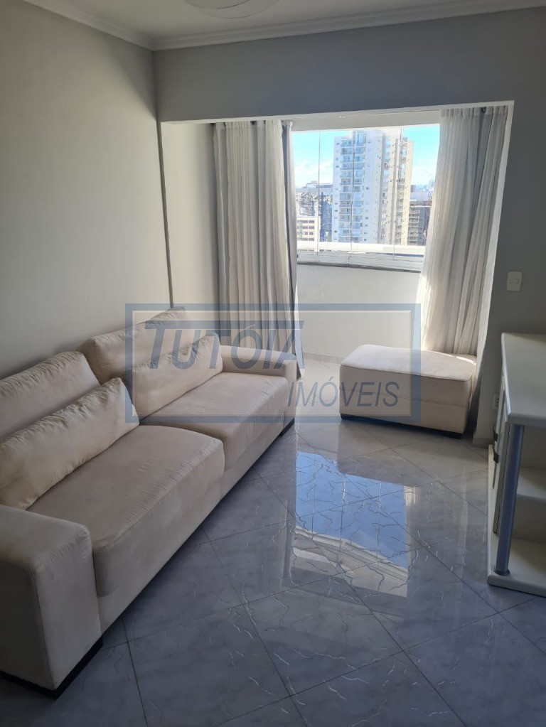 Apartamento à venda com 3 quartos, 130m² - Foto 1