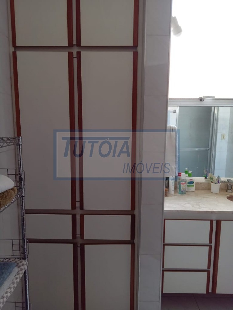 Apartamento à venda com 3 quartos, 189m² - Foto 18