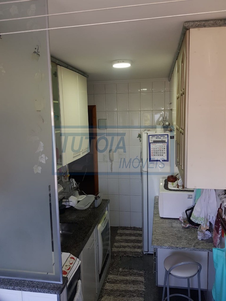 Apartamento à venda com 2 quartos, 60m² - Foto 17