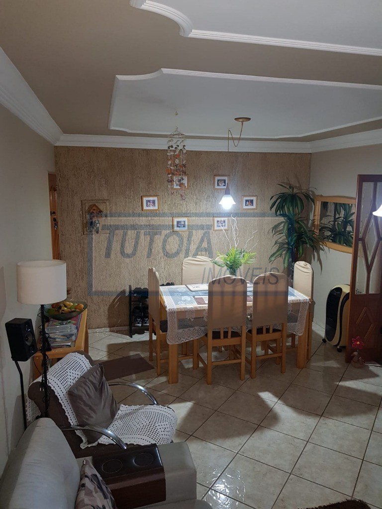 Apartamento à venda com 2 quartos, 60m² - Foto 4