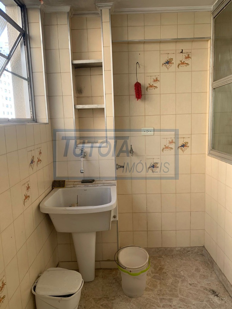 Apartamento à venda com 3 quartos, 189m² - Foto 13