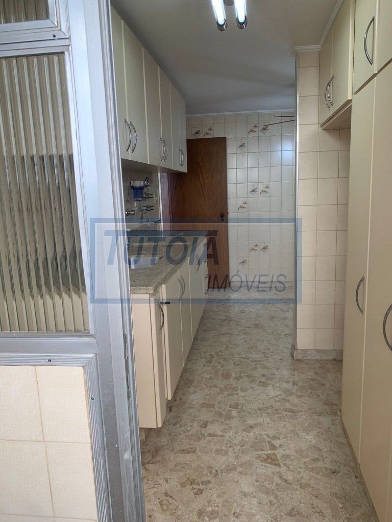 Apartamento à venda com 3 quartos, 189m² - Foto 10