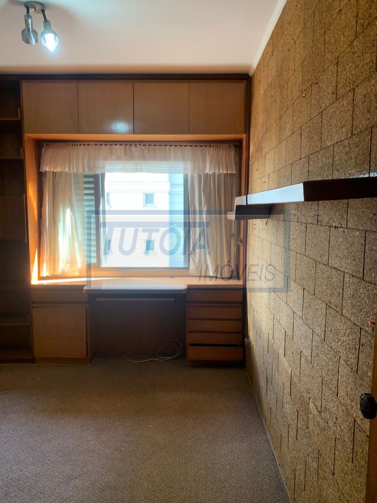 Apartamento à venda com 3 quartos, 189m² - Foto 19