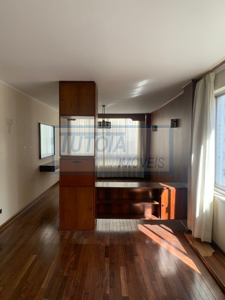 Apartamento à venda com 3 quartos, 189m² - Foto 1