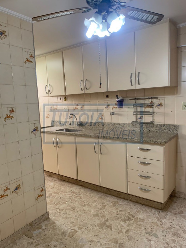 Apartamento à venda com 3 quartos, 189m² - Foto 8