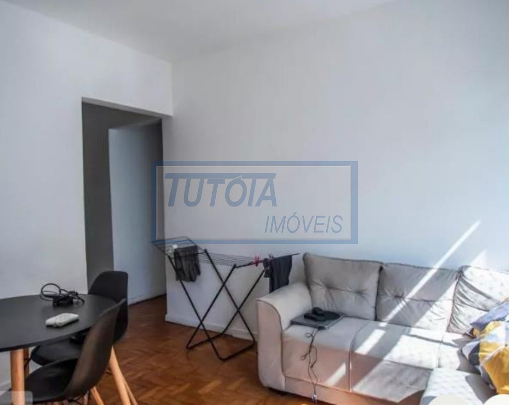 Apartamento à venda com 2 quartos, 70m² - Foto 2