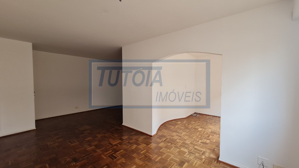 Apartamento à venda com 3 quartos, 126m² - Foto 2