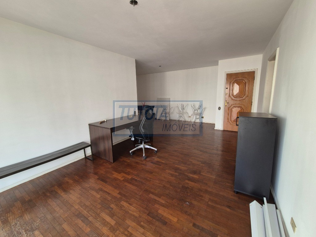 Apartamento à venda com 3 quartos, 140m² - Foto 2