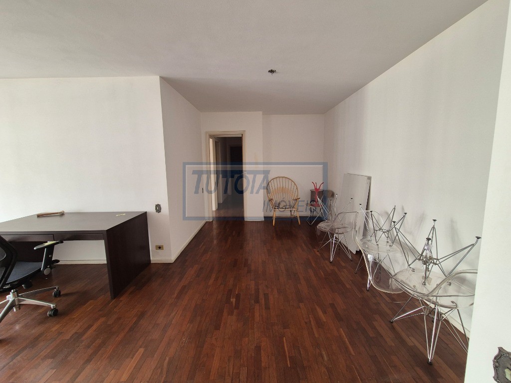 Apartamento à venda com 3 quartos, 140m² - Foto 9