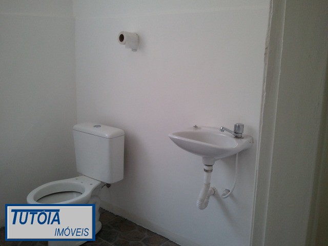 Casa para alugar com 1 quarto, 90m² - Foto 9