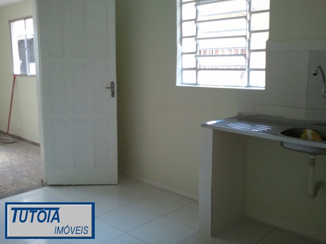 Casa para alugar com 1 quarto, 90m² - Foto 11