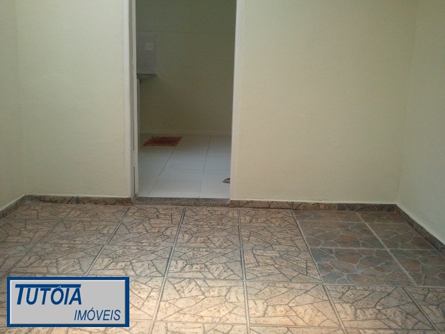 Casa para alugar com 1 quarto, 90m² - Foto 13