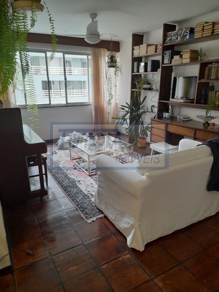 Apartamento para alugar com 3 quartos, 126m² - Foto 1