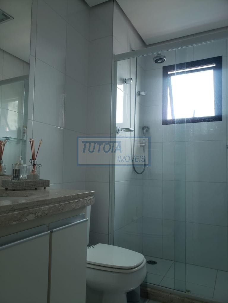 Apartamento para alugar com 3 quartos, 230m² - Foto 19