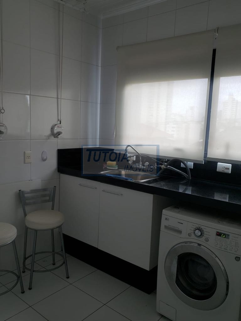 Apartamento para alugar com 3 quartos, 230m² - Foto 27