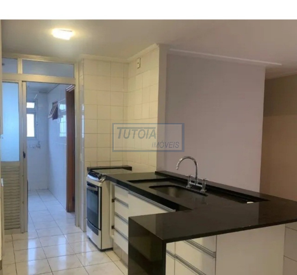 Apartamento à venda com 3 quartos, 100m² - Foto 2