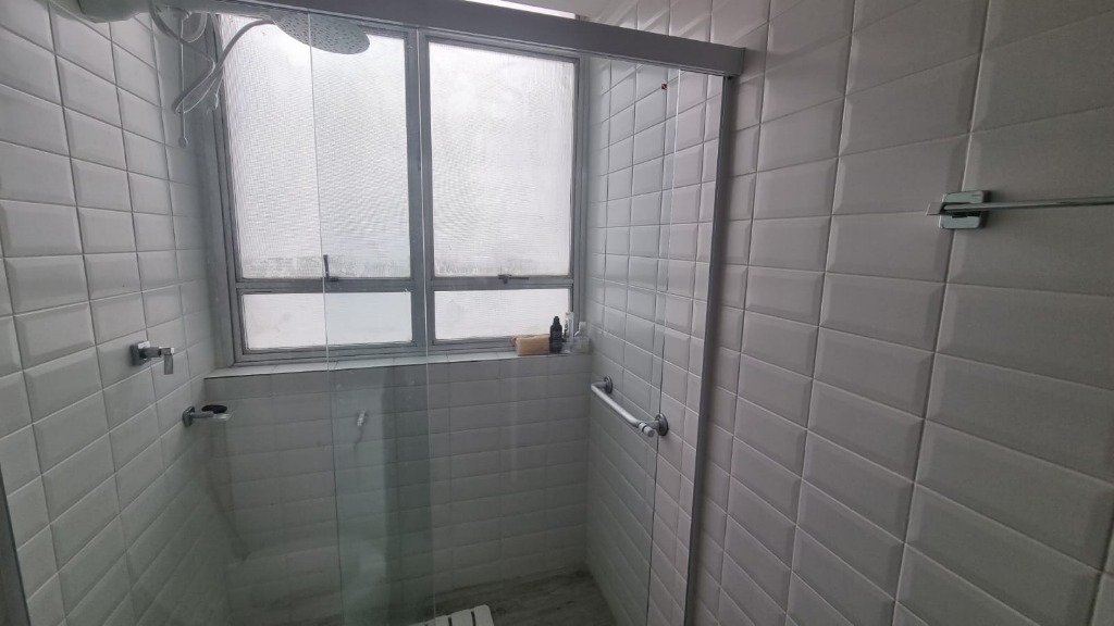 Apartamento para alugar com 3 quartos, 105m² - Foto 30