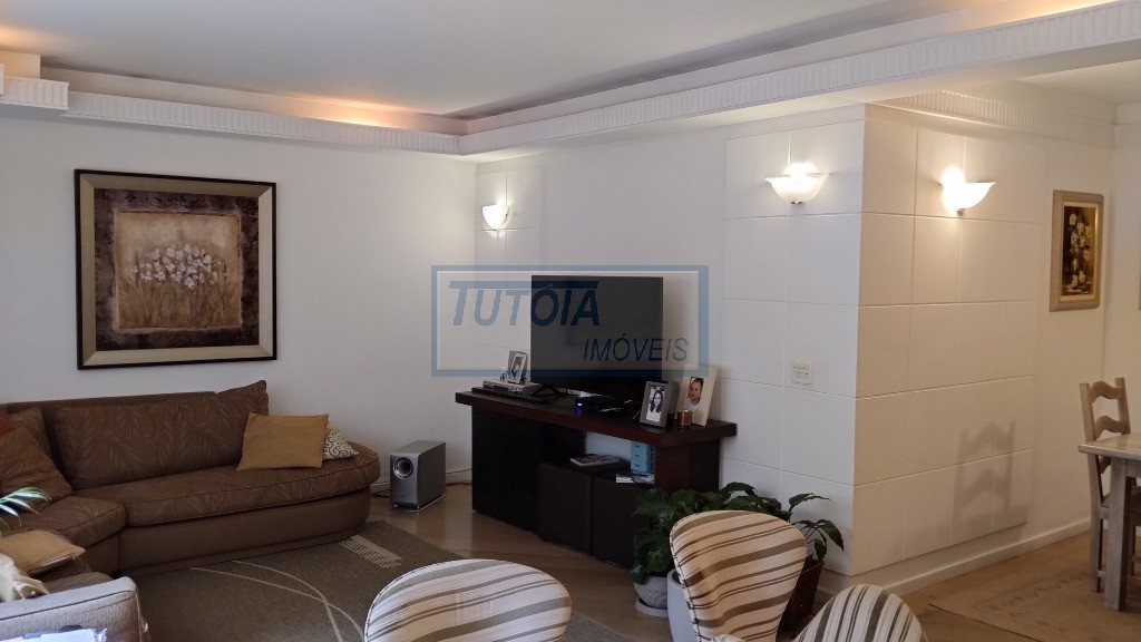 Apartamento à venda com 3 quartos, 140m² - Foto 3