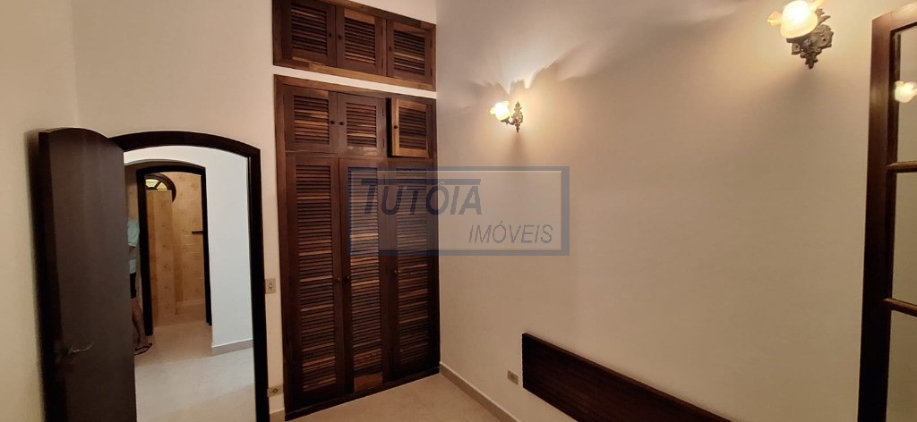 Casa à venda com 4 quartos, 208m² - Foto 14